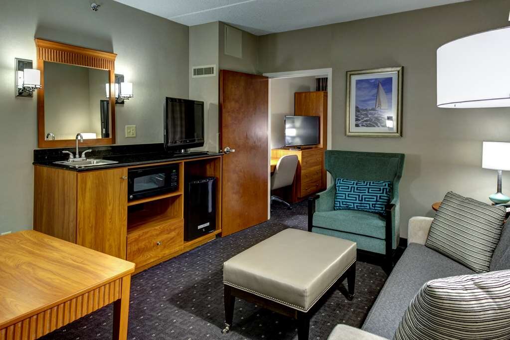 Hotel photo 28 of Embassy Suites by Hilton Williamsburg.