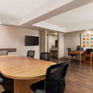 Royal Hotel Calgary, Trademark Collection by Wyndham, hotel in Calgary
