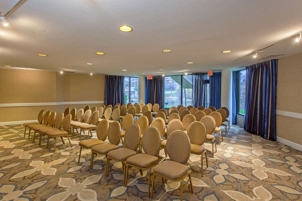 Hotel photo 30 of Hilton Alexandria Mark Center.