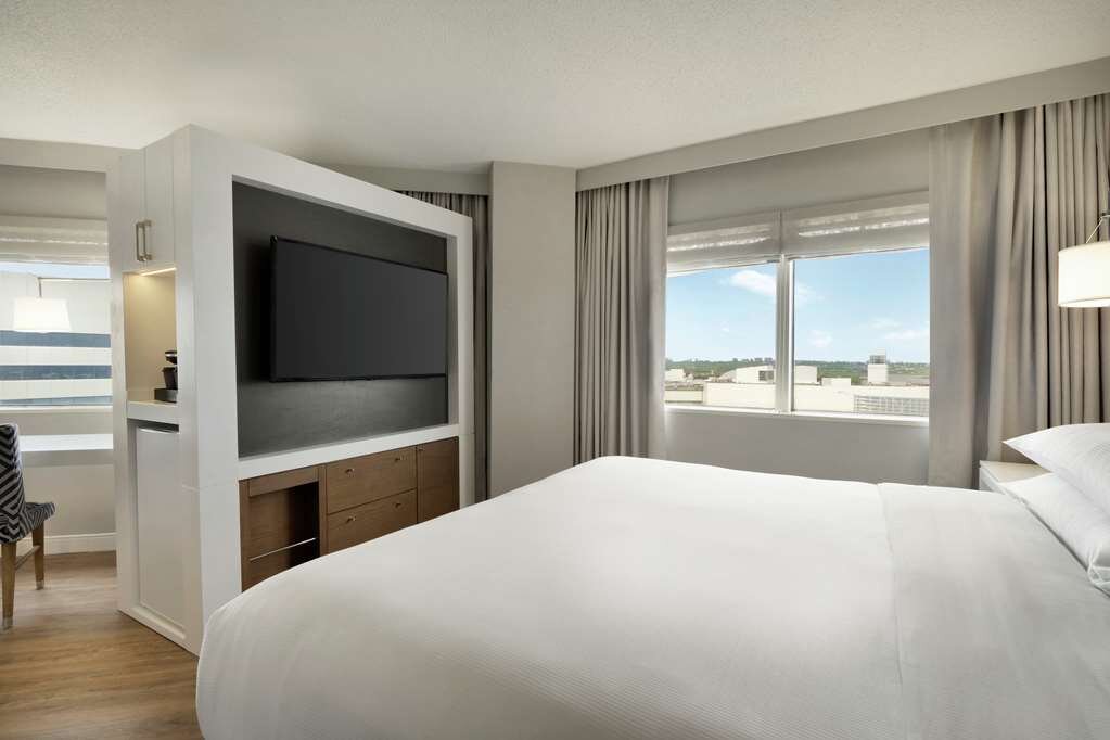 Hotel photo 3 of Hilton Meadowlands.