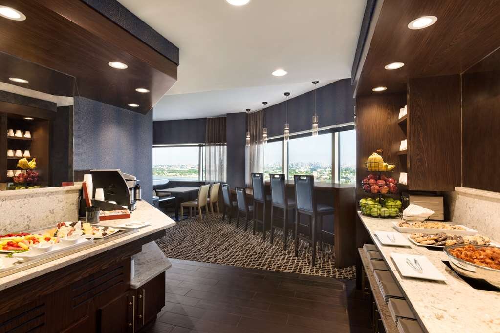 Hotel photo 75 of Hilton Meadowlands.