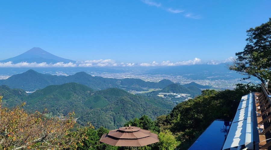 『碧テラス』は富士山ビューを考えた施設です。どこからでも絶景をご覧いただけます。