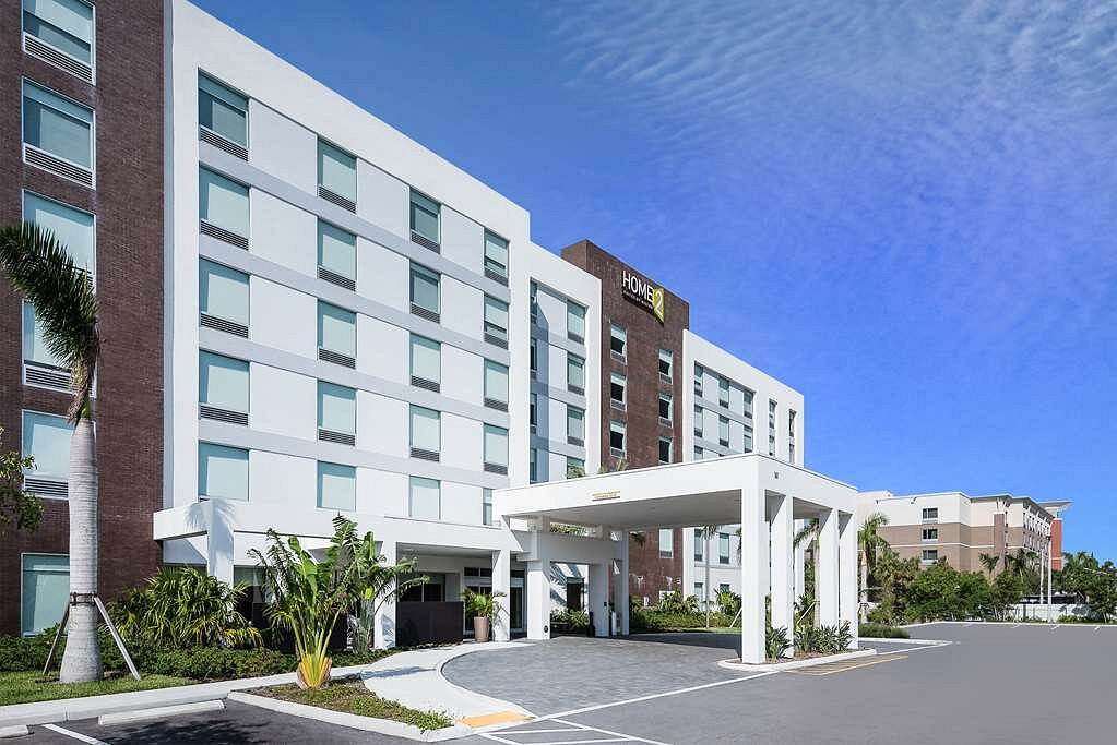 ‪Home2 Suites by Hilton Ft. Lauderdale Airport-Cruise Port‬، فندق في ‪Hollywood‬