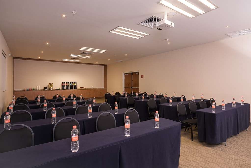 Hotel photo 11 of Hampton Inn by Hilton Guadalajara/Expo.