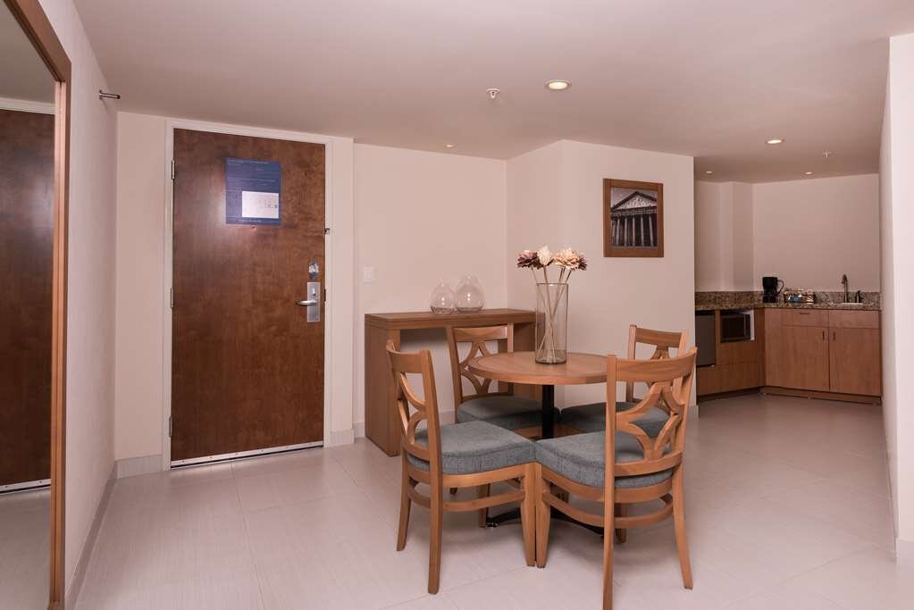 Hotel photo 1 of Hampton Inn by Hilton Guadalajara/Expo.