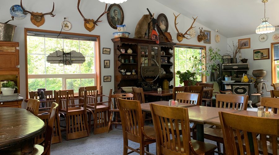 Alice's Country House