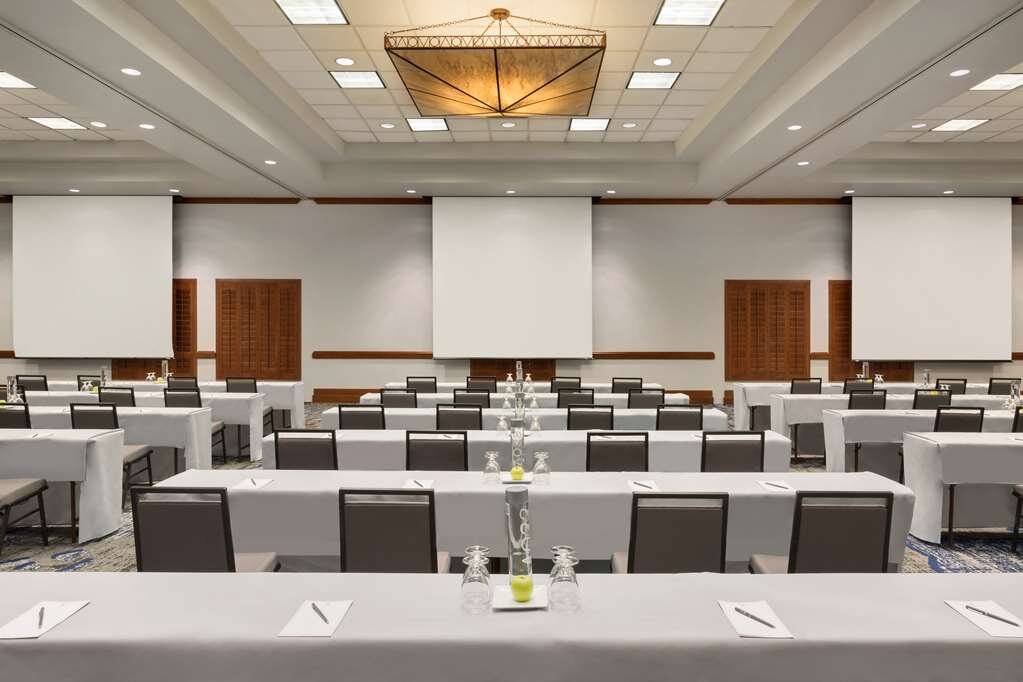 Hotel photo 18 of Embassy Suites by Hilton Grapevine DFW Airport North.