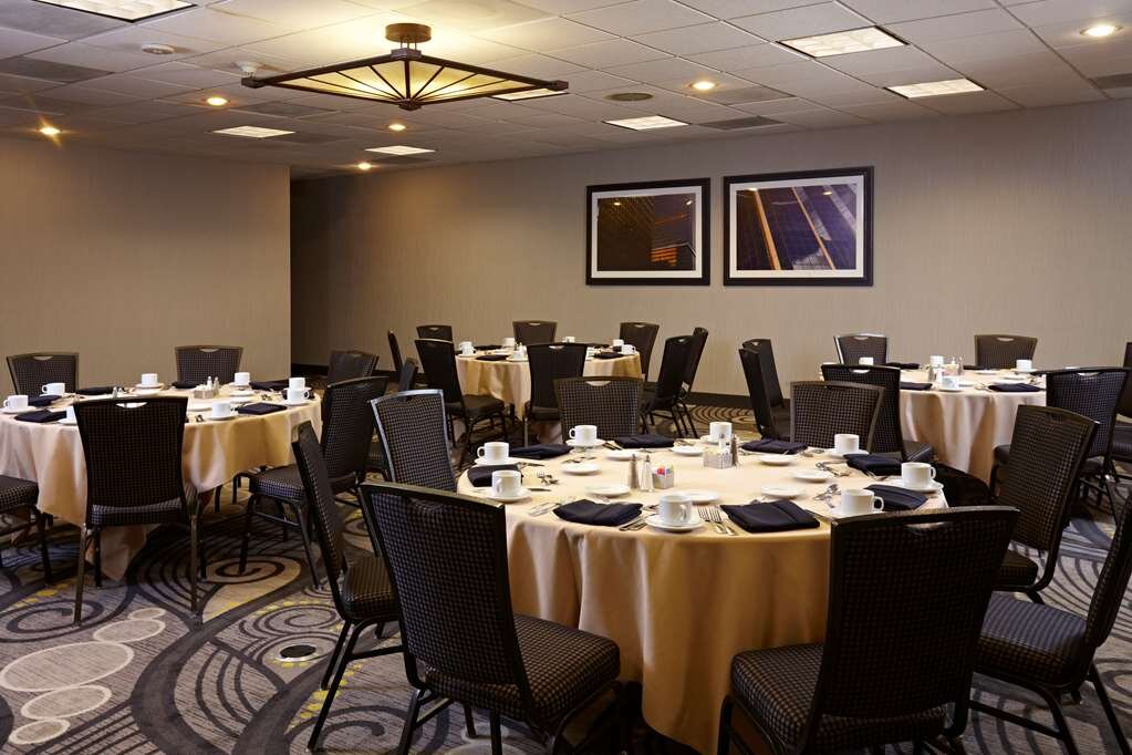 Hotel photo 56 of Embassy Suites by Hilton Los Angeles International Airport South.