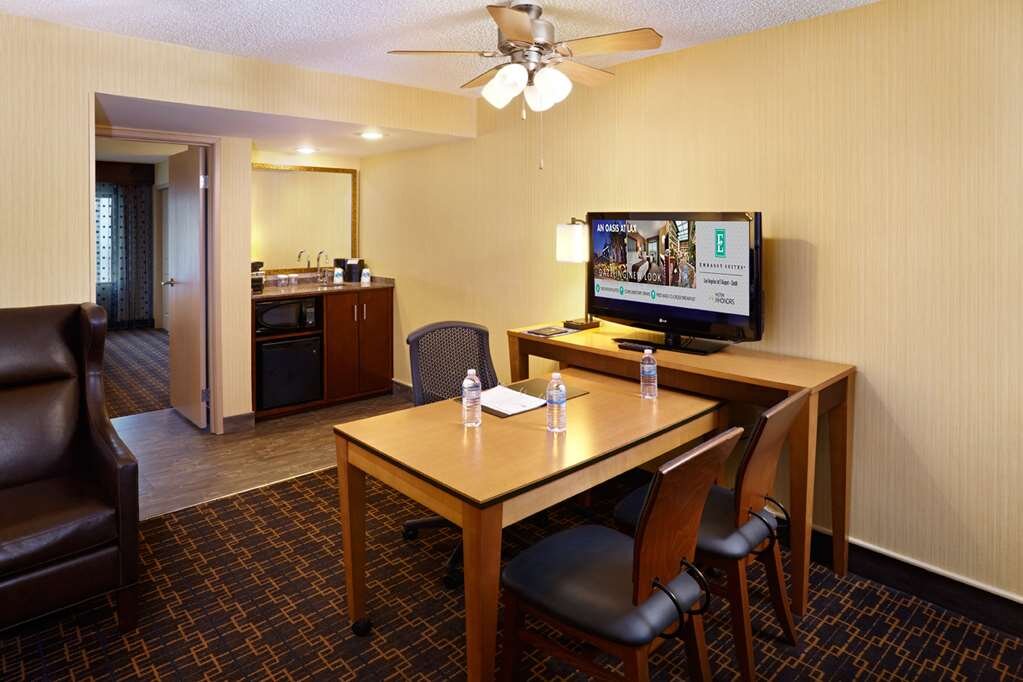 Hotel photo 60 of Embassy Suites by Hilton Los Angeles International Airport South.