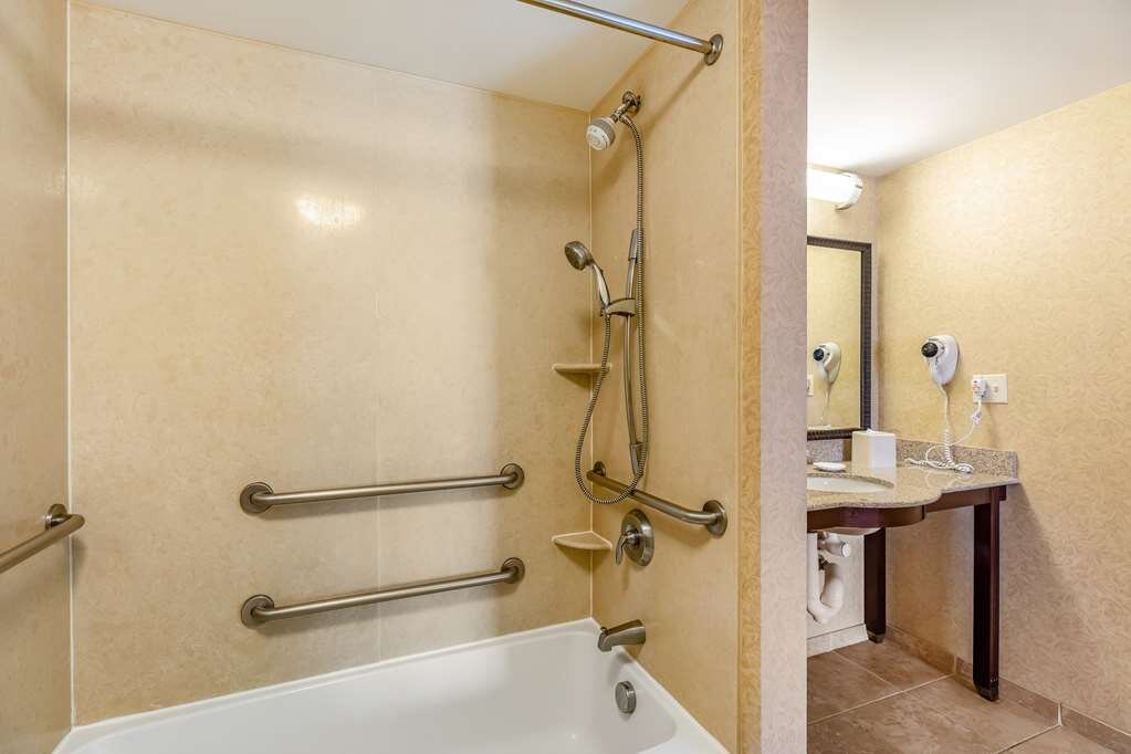 Hotel photo 32 of Hampton Inn & Suites Orlando-South Lake Buena Vista.