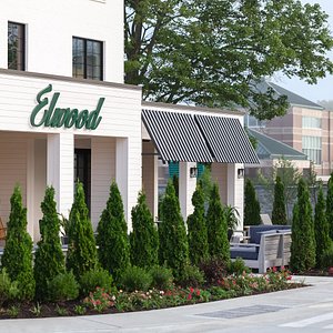 Elwood Hotel & Suites in Lexington, image may contain: Villa, Hotel, Condo, Neighborhood