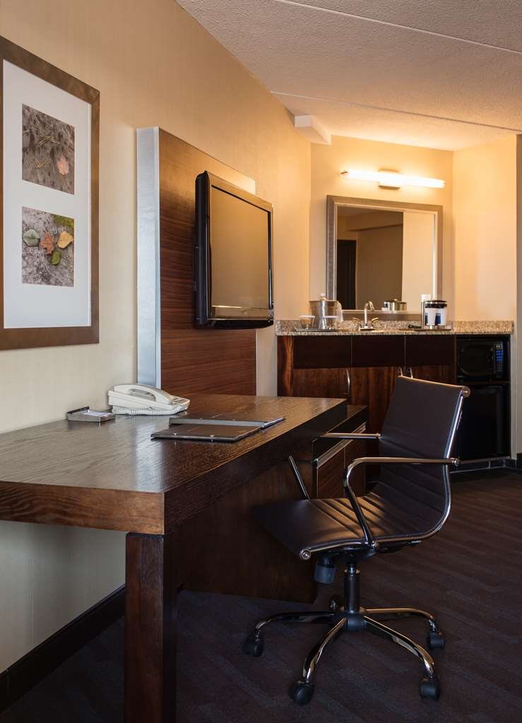 Hotel photo 1 of Hilton Winnipeg Airport Suites.