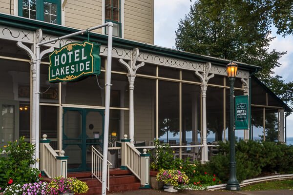 Lakeside hotel hot sale