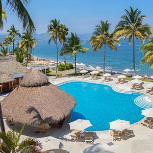 Plaza Pelicanos Club Beach Resort in Puerto Vallarta, image may contain: Summer, Hotel, Pool, Outdoors