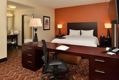 Hotel photo 13 of Hampton Inn & Suites Harvey/New Orleans West Bank.