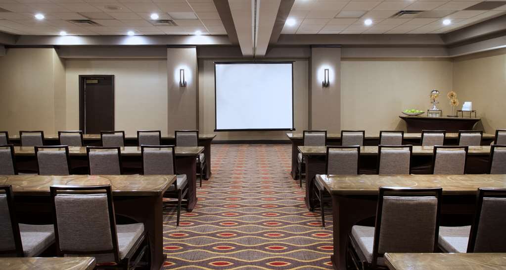 Hotel photo 62 of Embassy Suites by Hilton Dulles Airport.