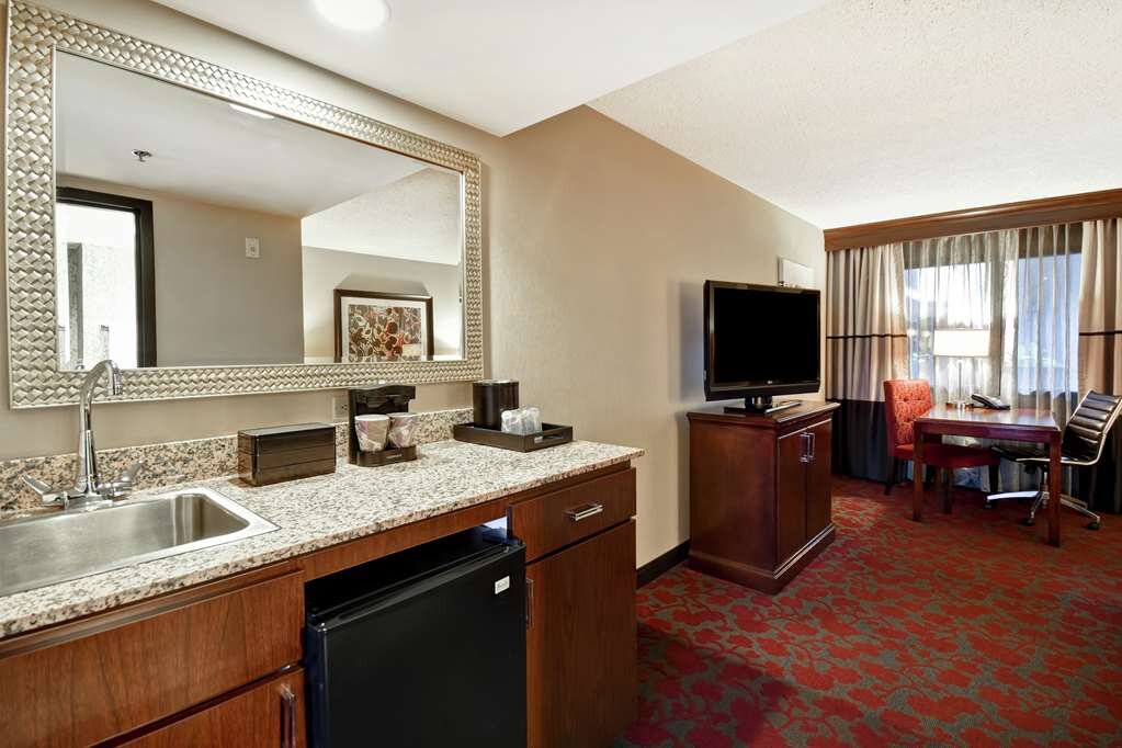 Hotel photo 42 of Embassy Suites by Hilton Dulles Airport.