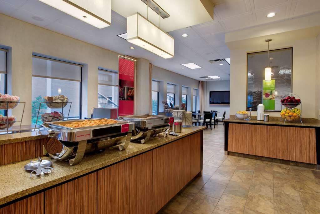 Hotel photo 17 of Hampton Inn & Suites Chicago-Downtown.