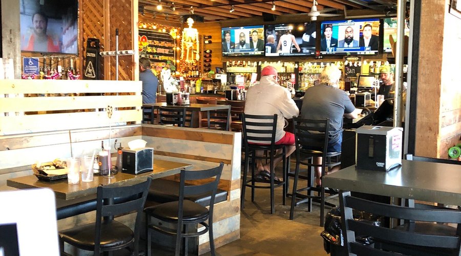 BBQ House Bar & Grill
