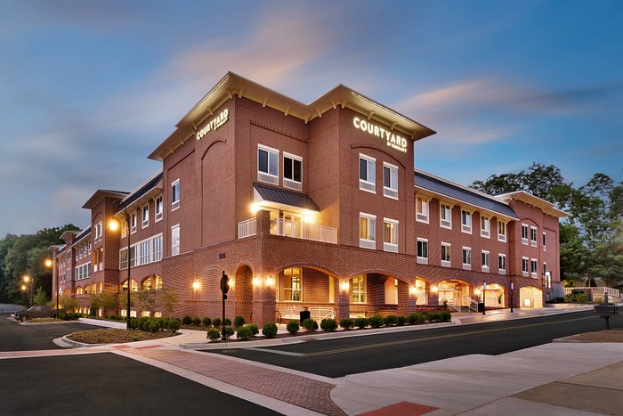 10 Cheap Hotels Near Atlanta Aquarium In 2023 9 COURTYARD BY MARRIOTT ATLANTA DULUTH DOWNTOWN