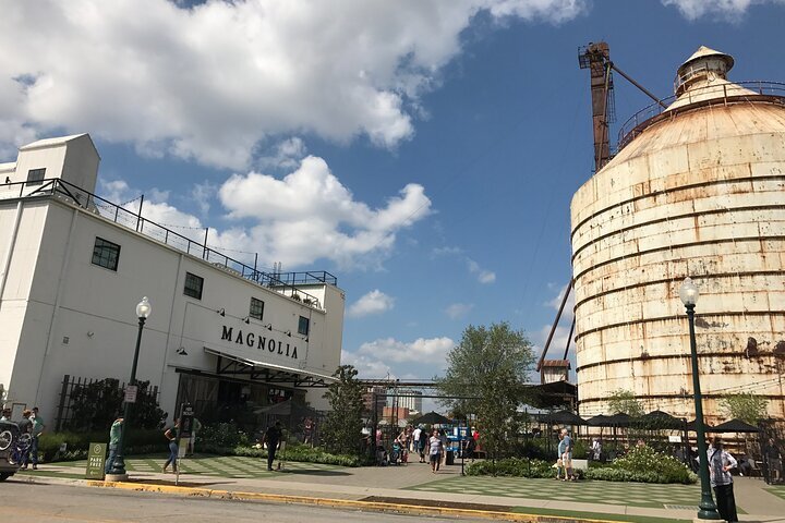 are dogs allowed at magnolia market