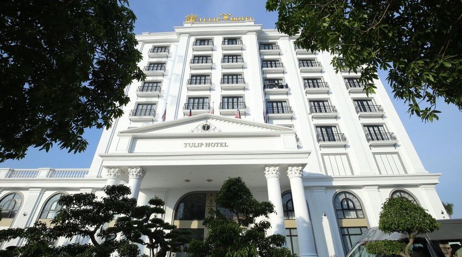 Khách sạn nhìn từ phía trước