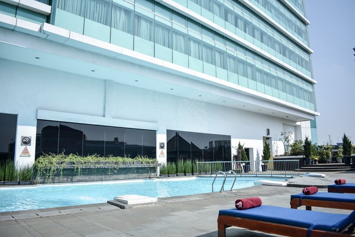 Hotel Novotel Jakarta Gajah Mada Pool Pictures & Reviews - Tripadvisor