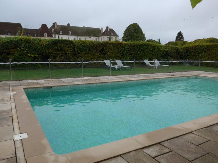 Chateau de Gilly Pool: Pictures & Reviews - Tripadvisor