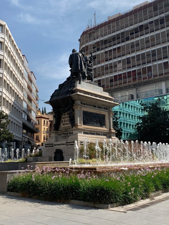 Imagen 2 de Plaza de Isabel La Católica