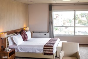 Room & Suite