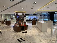 File:HK TST East Mody Road DFS Galleria Chinachem Golden Plaza