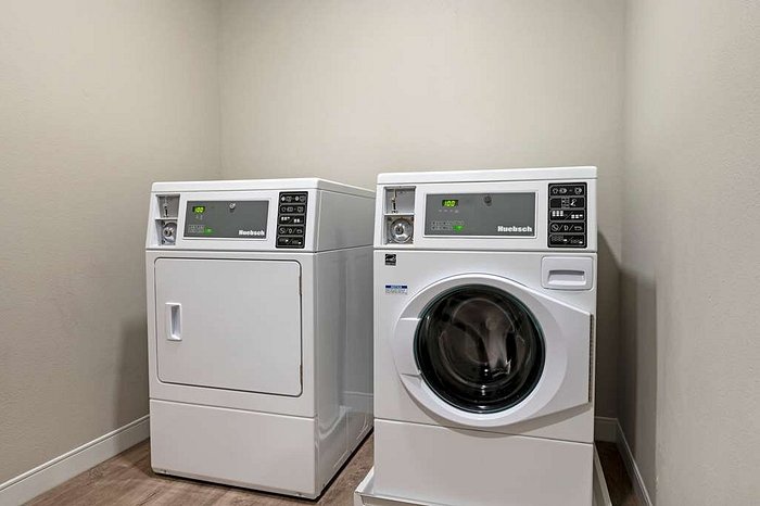 https://dynamic-media-cdn.tripadvisor.com/media/photo-o/1f/78/d9/66/guest-laundry-facilities.jpg?w=700&h=-1&s=1