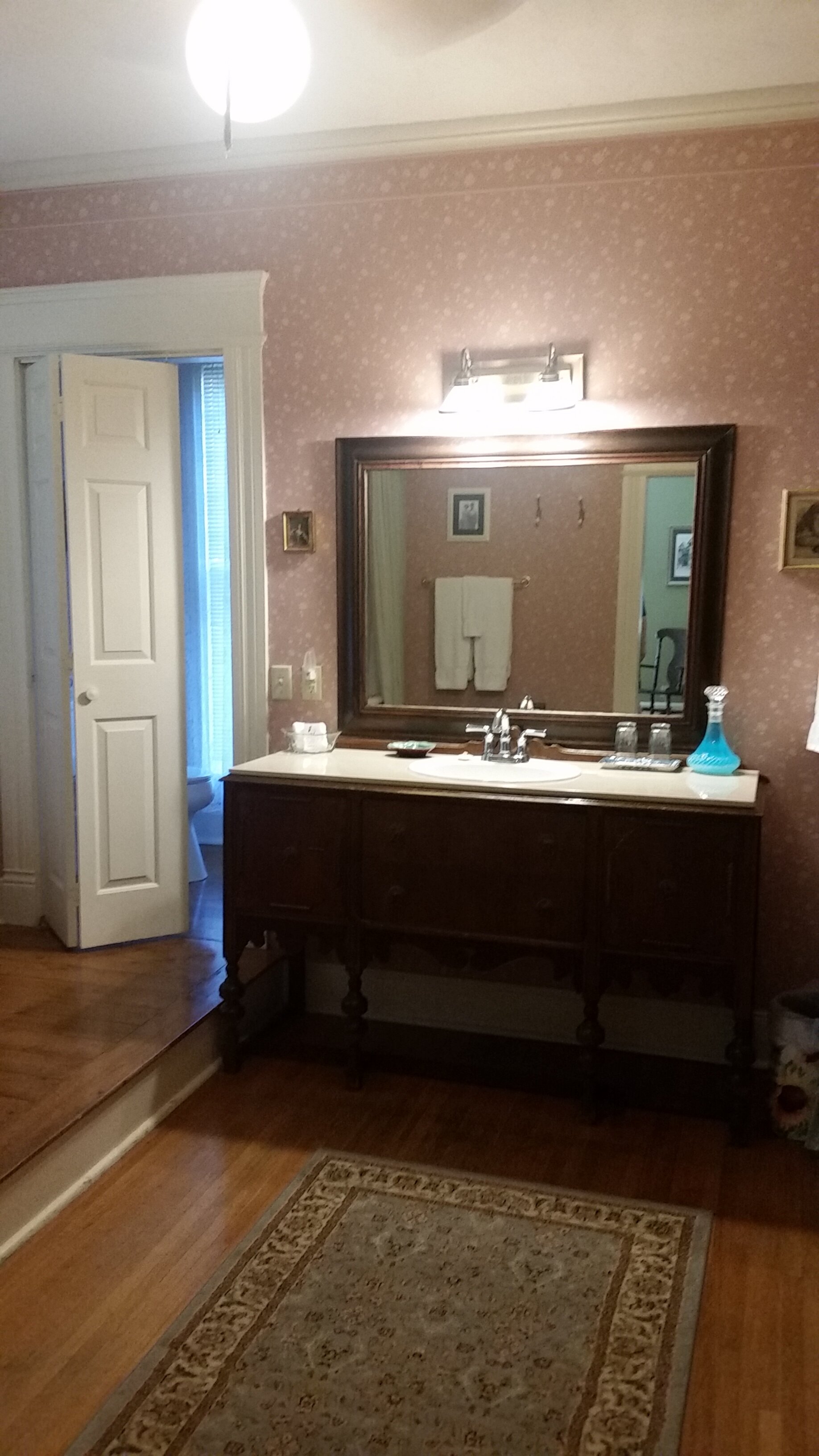 WALNUT STREET INN - Updated 2023 Prices (Springfield, MO)