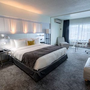 Premium Room-King Bed
