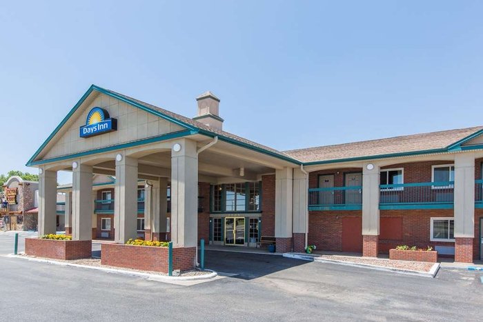 DAYS INN BY WYNDHAM HAYS $55 ($̶8̶9̶) - Updated 2023 Prices & Motel ...