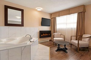 Room & Suite