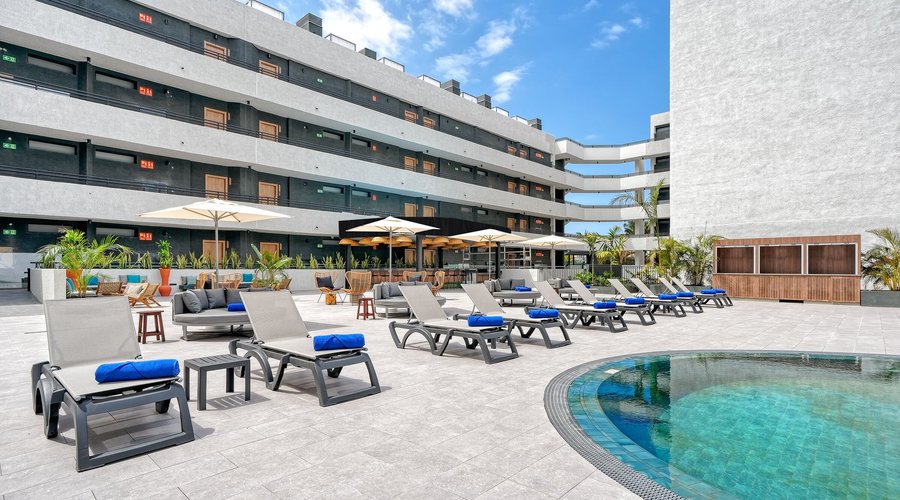 ADULTS ONLY- SOLARIUM