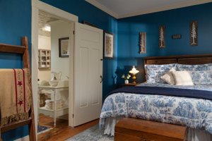 Room & Suite
