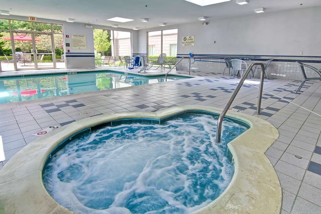 Hotel photo 37 of Hampton Inn & Suites Leesburg.