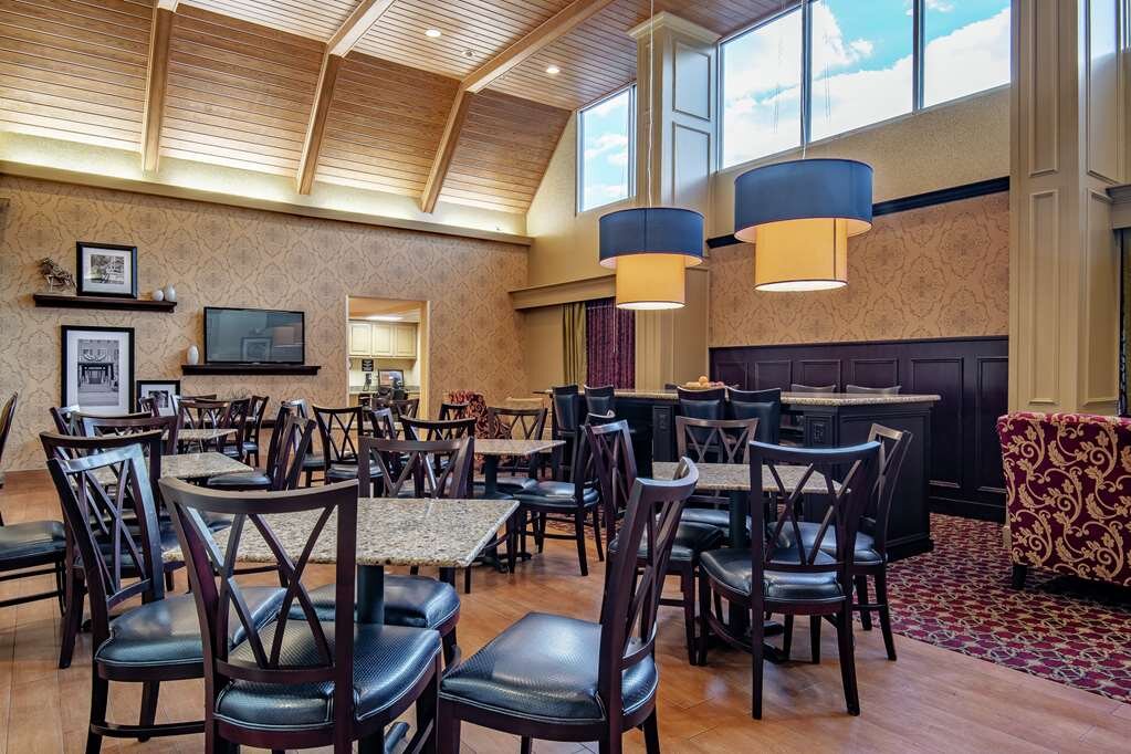 Hotel photo 32 of Hampton Inn & Suites Williamsburg-Richmond Rd..