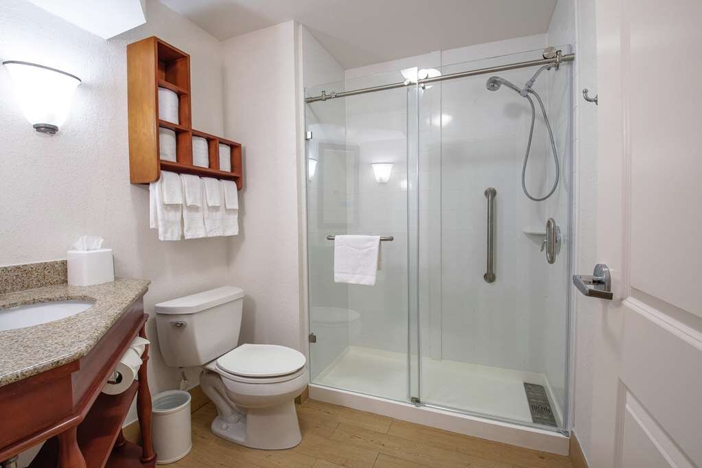Hotel photo 12 of Hampton Inn & Suites Williamsburg-Richmond Rd..