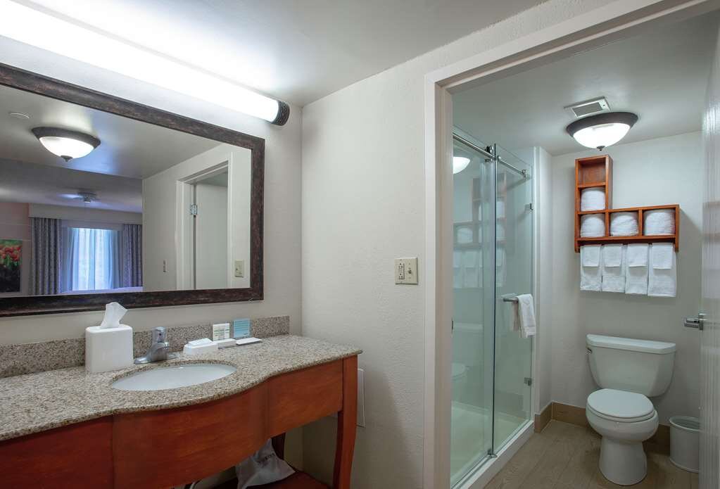 Hotel photo 49 of Hampton Inn & Suites Williamsburg-Richmond Rd..