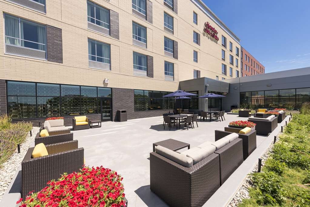 Hotel photo 75 of Hampton Inn & Suites Grand Rapids Downtown.