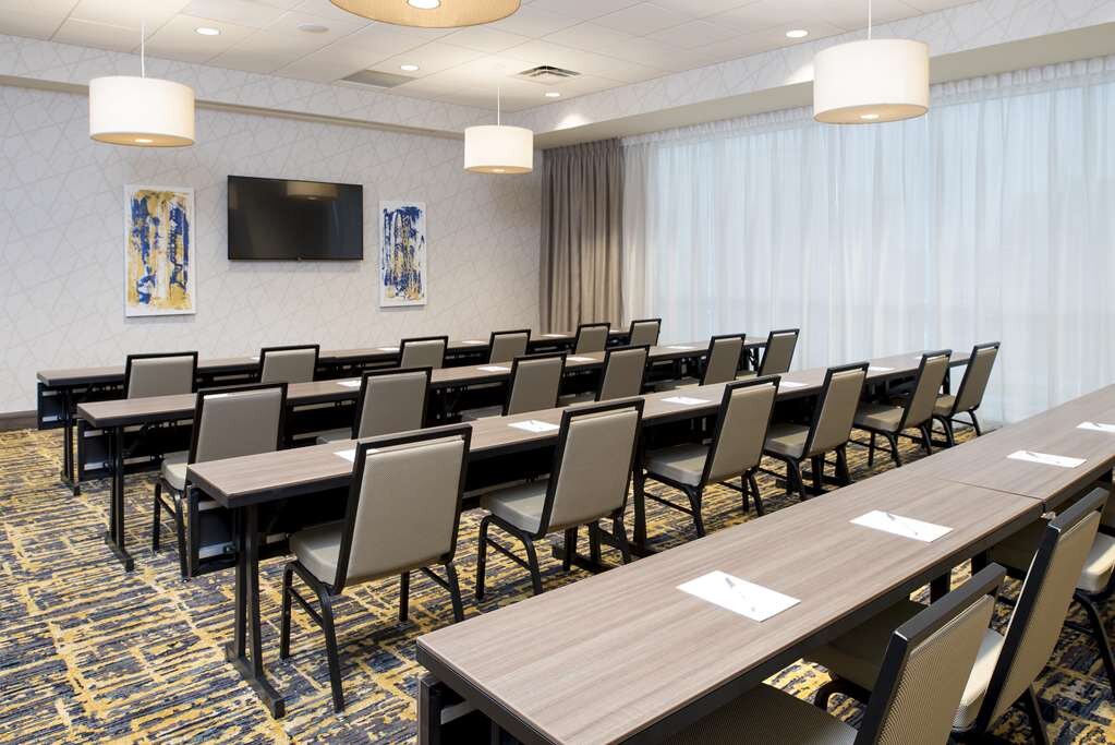 Hotel photo 72 of Hampton Inn & Suites Grand Rapids Downtown.