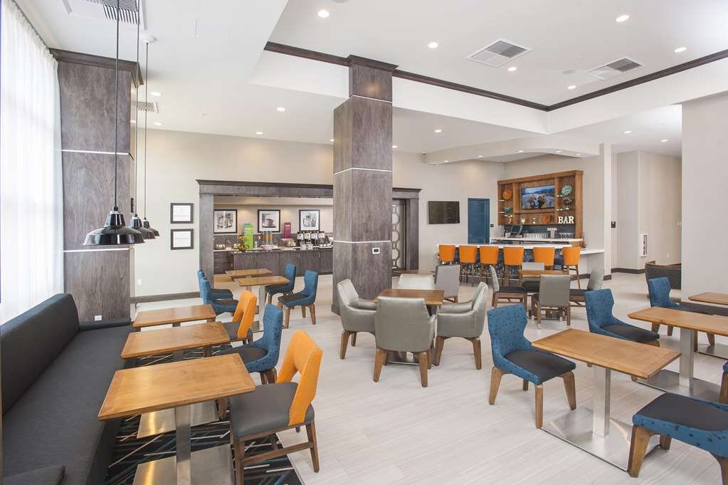 Hotel photo 10 of Hampton Inn & Suites LAX El Segundo.