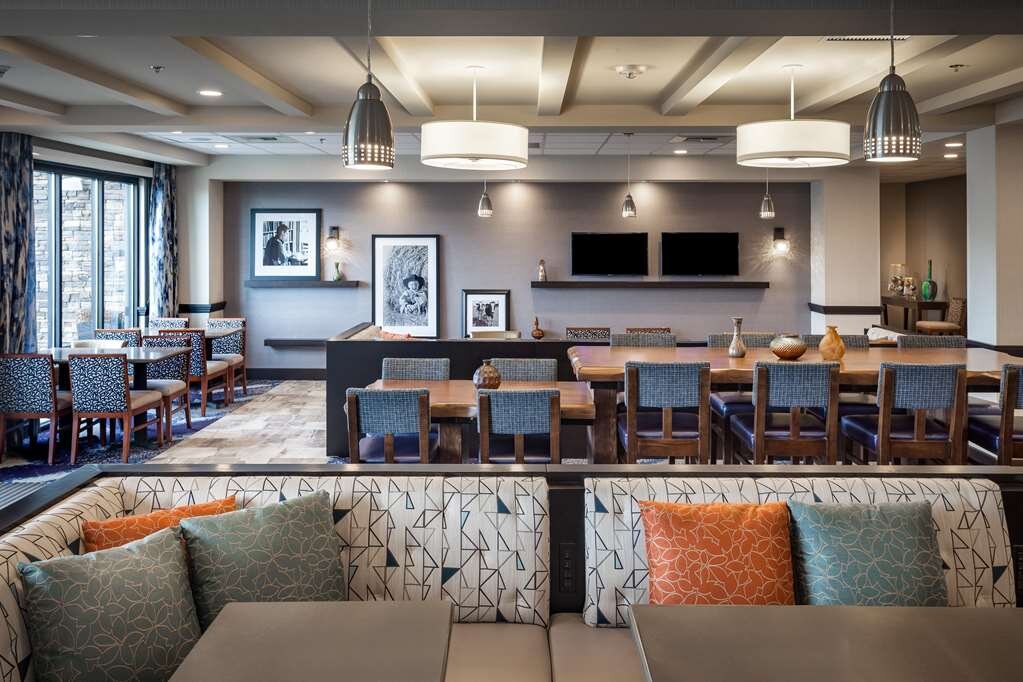 Hotel photo 9 of Hampton Inn Lewiston.