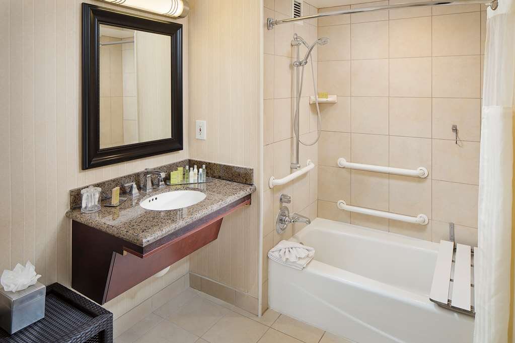 Hotel photo 36 of DoubleTree by Hilton Hotel Los Angeles - Commerce.