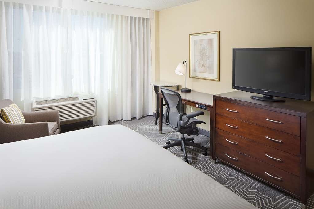 Hotel photo 59 of DoubleTree by Hilton Hotel Los Angeles - Commerce.