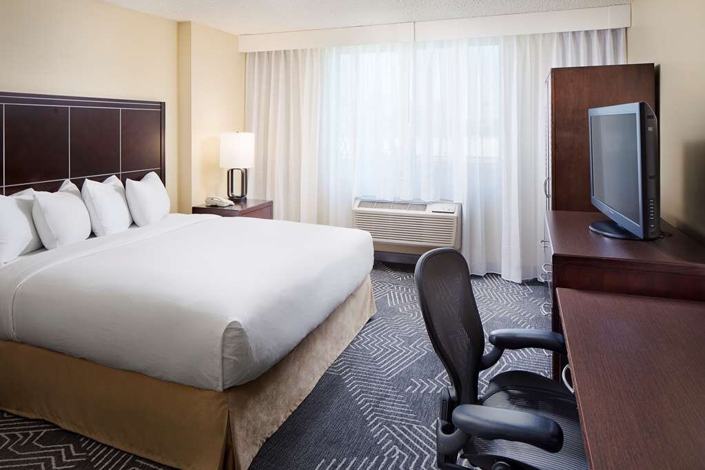 Hotel photo 17 of DoubleTree by Hilton Hotel Los Angeles - Commerce.