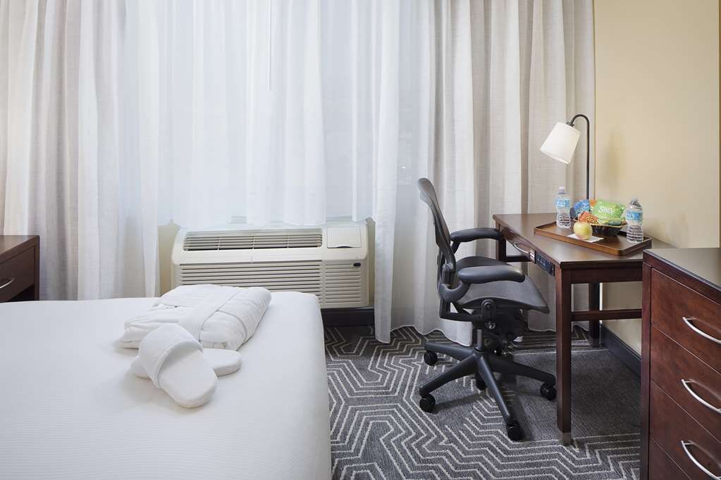 Hotel photo 43 of DoubleTree by Hilton Hotel Los Angeles - Commerce.